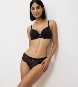 Triumph Amourette Charm - hladká podprsenka s kosticemi a polstrováním Triumph BLACK 1