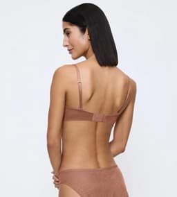 Triumph Signature Sheer – neviditelná podprsenka s kosticemi a odnímatelnými ramínky Triumph TOASTED ALMOND 3