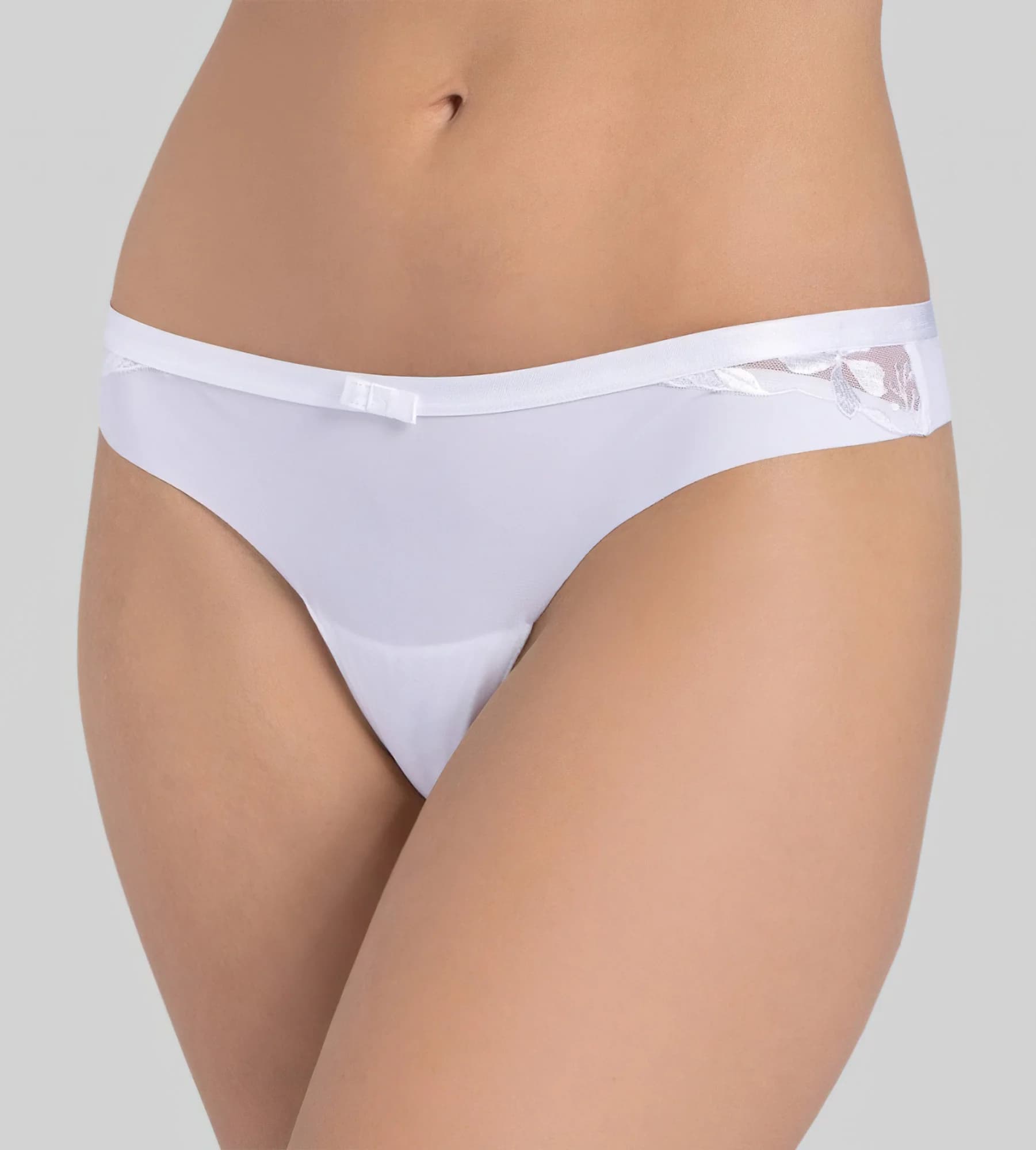 Tanga Sexy Angel Spotlight String - Triumph hedvábně bílá (00GZ)
